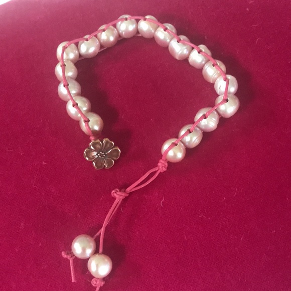 Handmade Leather and Pearl Bracelet - Picture 3 of 3